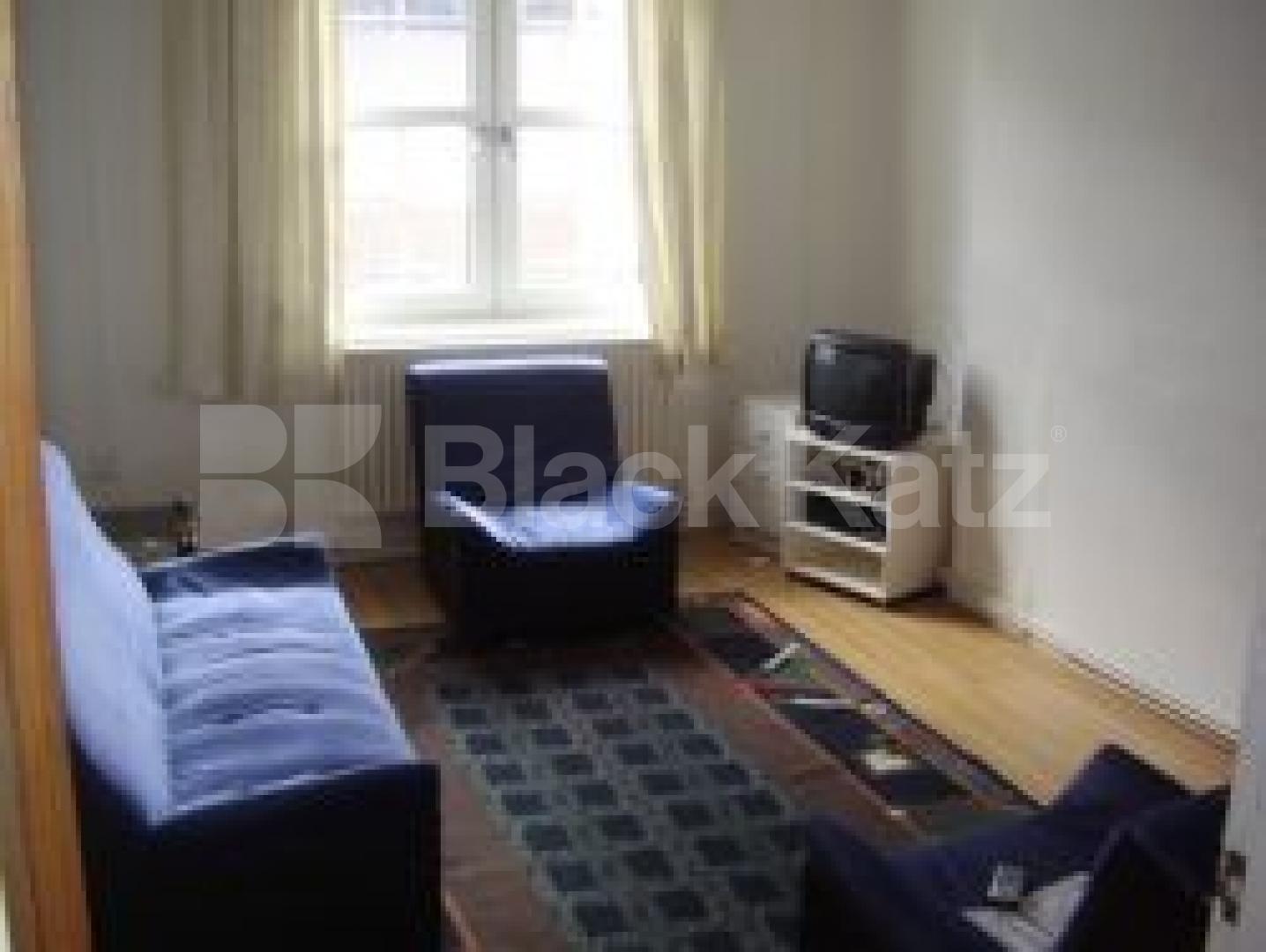 			3 Bedroom, 1 bath, 1 reception Flat			 Percival Street, OLD STREET EC1V